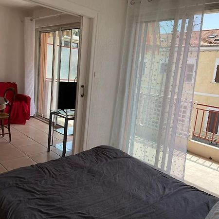 Studio A Sanary-Sur-Mer Avec Balcon A 200M Du Port Экстерьер фото