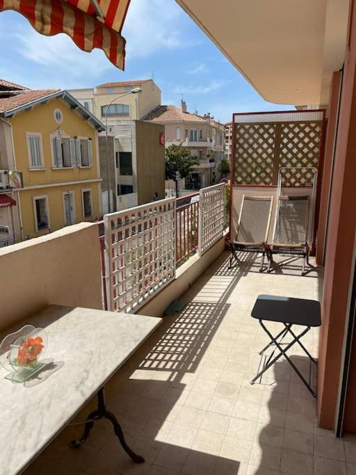 Studio A Sanary-Sur-Mer Avec Balcon A 200M Du Port Экстерьер фото