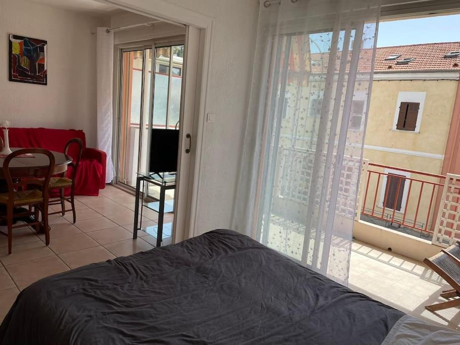 Studio A Sanary-Sur-Mer Avec Balcon A 200M Du Port Экстерьер фото