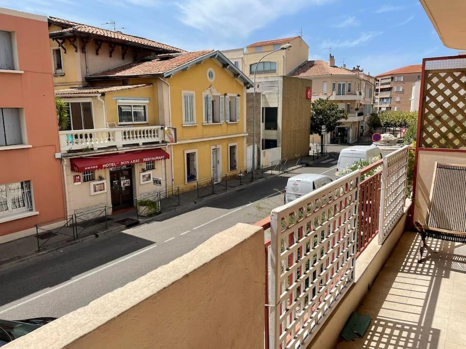 Studio A Sanary-Sur-Mer Avec Balcon A 200M Du Port Экстерьер фото