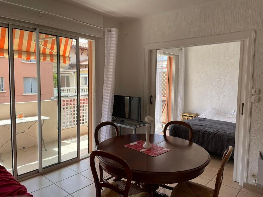 Studio A Sanary-Sur-Mer Avec Balcon A 200M Du Port Экстерьер фото